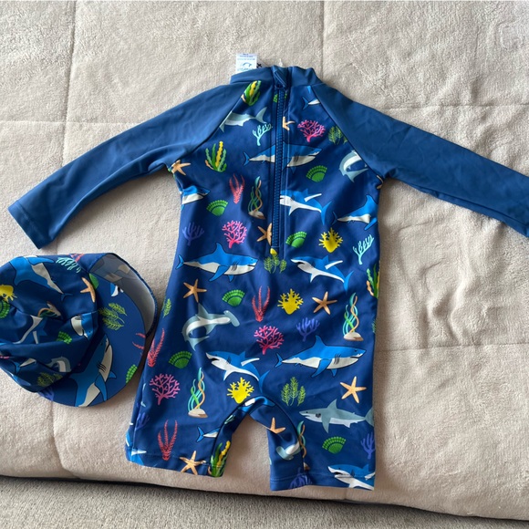 NWT upandfast Baby one piece Swimsuit UPF 50+ Sun Protection with Sun Hat 9-12 m - Picture 4 of 11